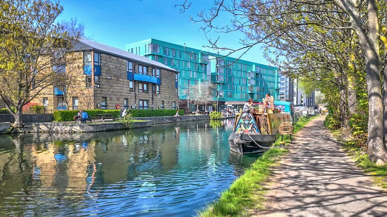 London Spring Walk 2025 🌸 REGENT’S CANAL from LIMEHOUSE, LOCKS & CANAL BOATS | 4K HDR