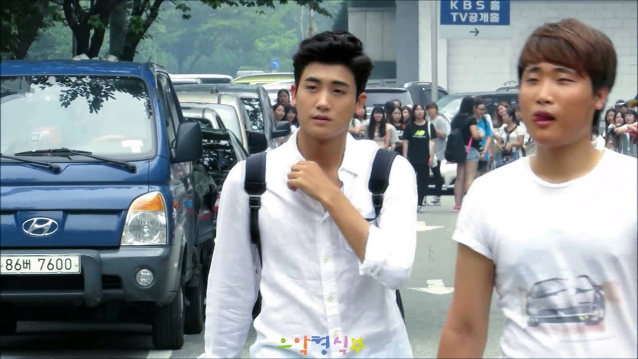 130809 [ZE:A 박형식] 뮤직뱅크 중간외출 & 복귀♬