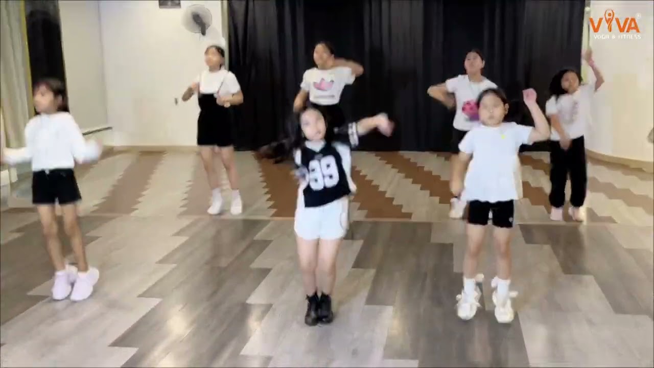 Kids Dance - Golden - Lớp nhảy dành cho thiếu nhi tại TPHCM