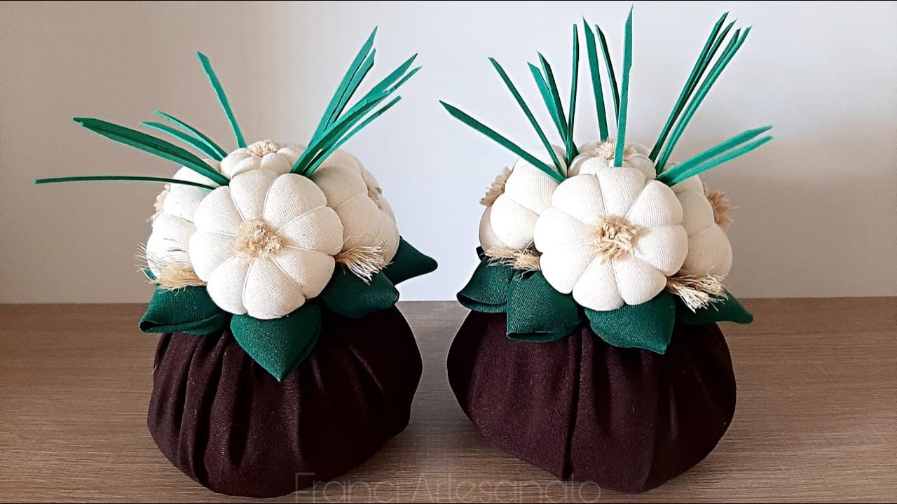 PESO DE PORTA DECORADO COM ALHOS - FRANCI ARTESANATO