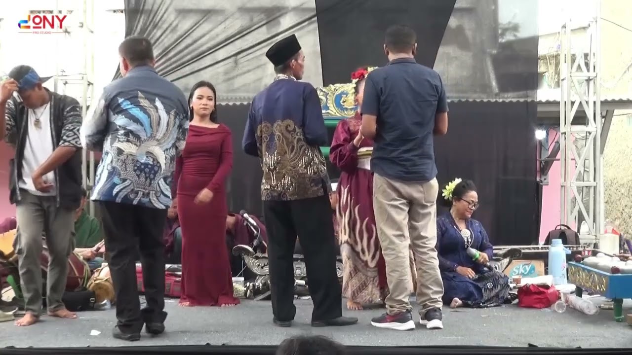 KUDA SUMEDANG - DEGUNG SEUREUDEUG SENI SUNDA CALUNG SEMAR BUDAYA KARAWANG