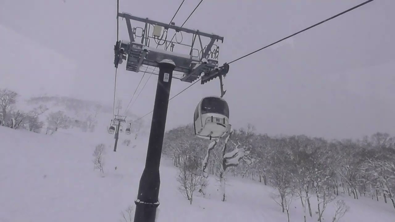 ニセコビレッジスキーリゾート　ニセコゴンドラ　Niseko Gondola, Niseko Village Ski Resort, Japan