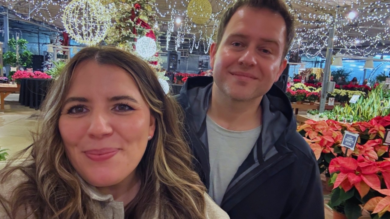 Он наконец-то пообещал мне теплицу... Но не ту, которую я ожидал 😂🎄🌿
