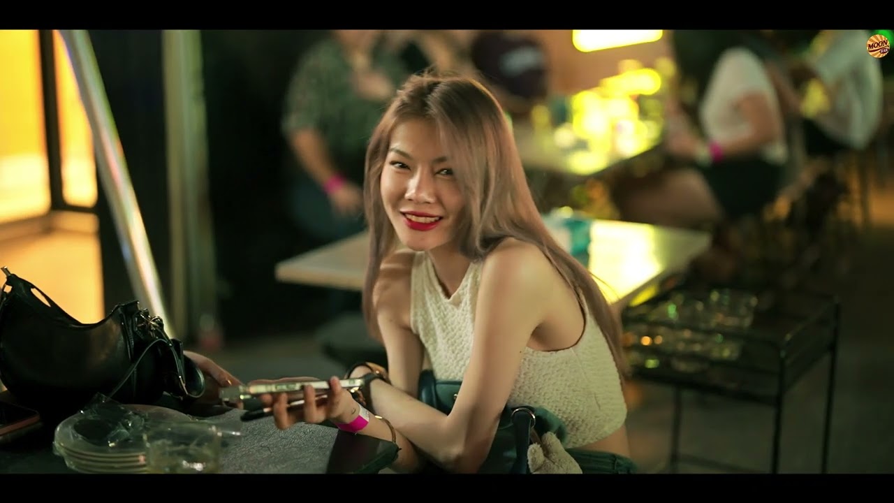 ให้นานกว่าที่เคย (Collab Version) - KLEAR x ไผ่ พงศธร l The Moon Bar บางใหญ่