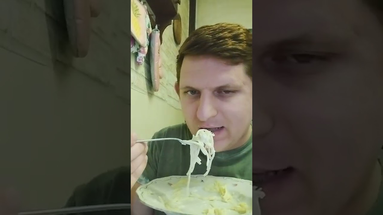 ASMR - vacsi sajtos tejfölös spagetti és pár szőllő és banán 🥰🤤🍌🍇🍝🧀