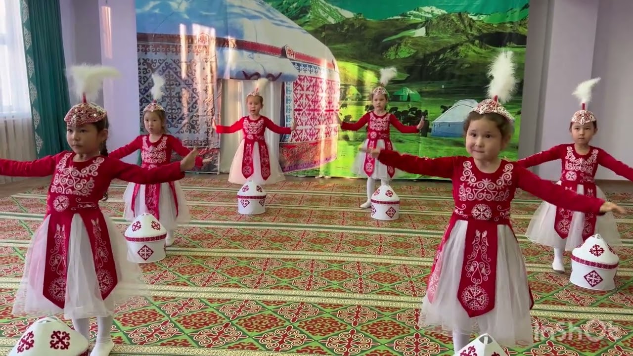 ,,Үздік би композициясы” № 179 б/б тәрбиленушілері, ,,Киіз үй” биі
