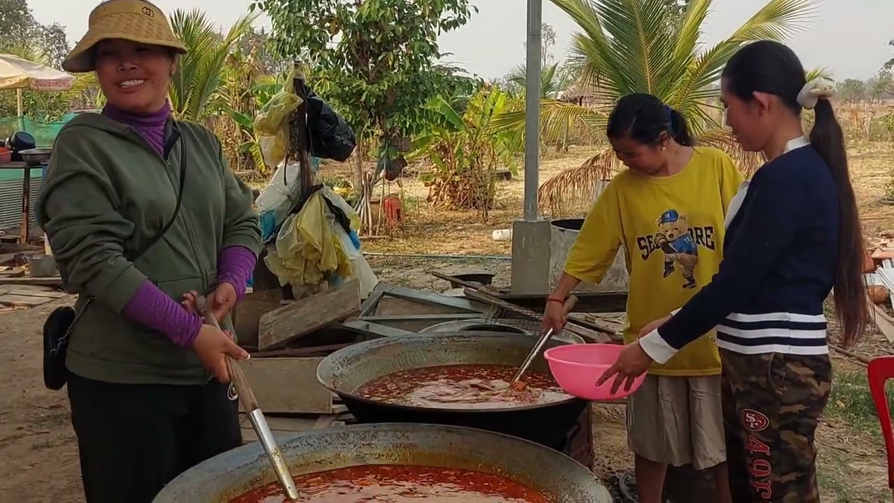ជួបជុំហូបនំបញ្ចុកសាមគ្គីសូមអធិស្ឋានដល់លោកតាហួងប៉េងឈាដែលបានទទួលមរណះភាពក្នុងខែធ្នូឆ្នាំ2025