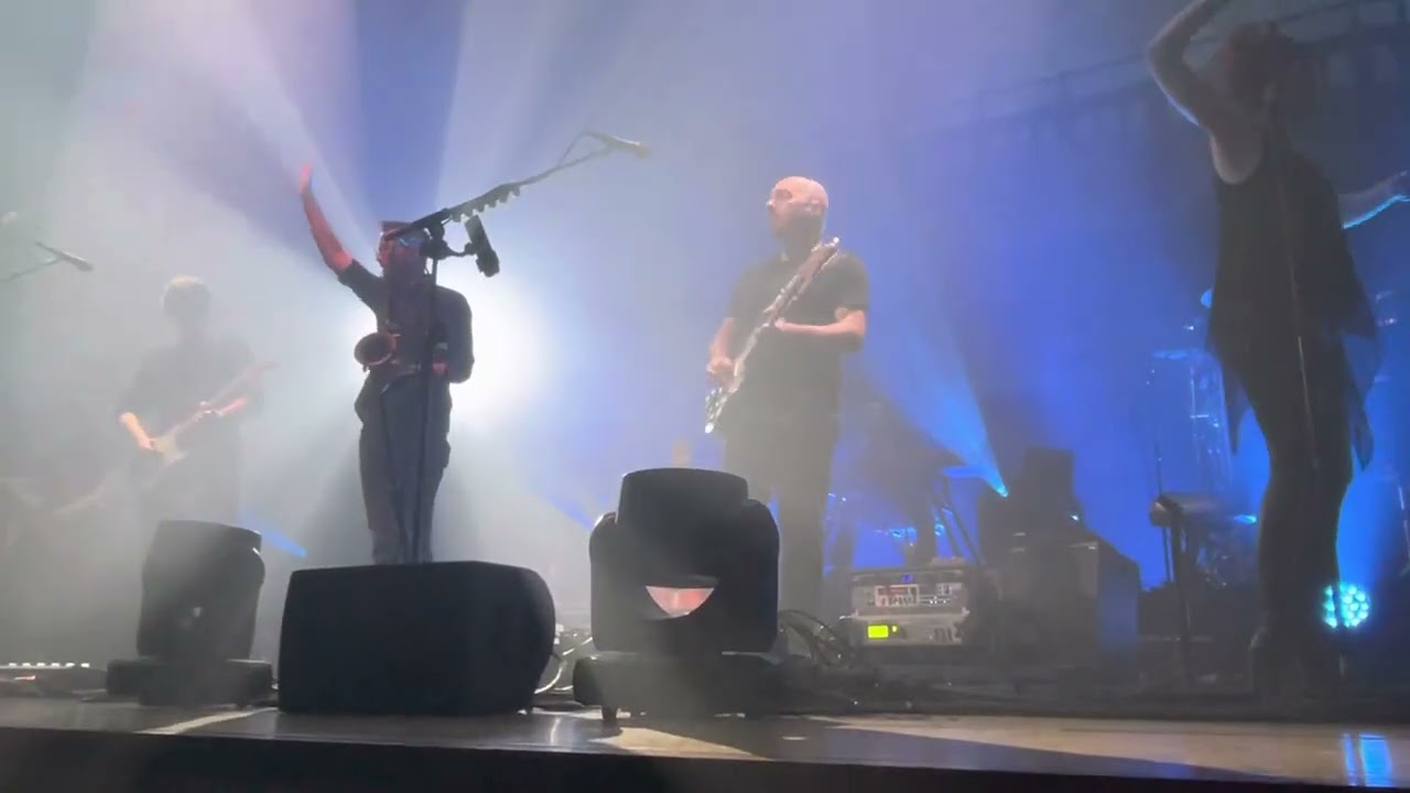 Brit Floyd - Money Live 2022
