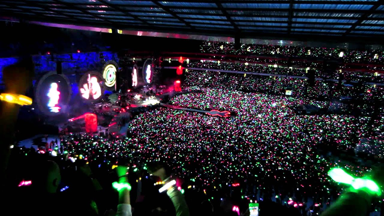 Wristbands light up in Coldplay concert Emirates Stadium London