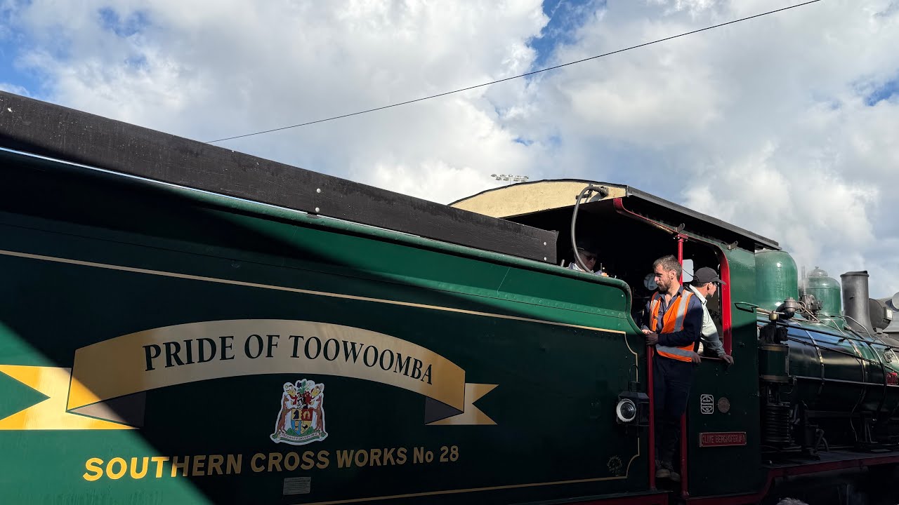 C-17  pride of Toowoomba 1916 steam train