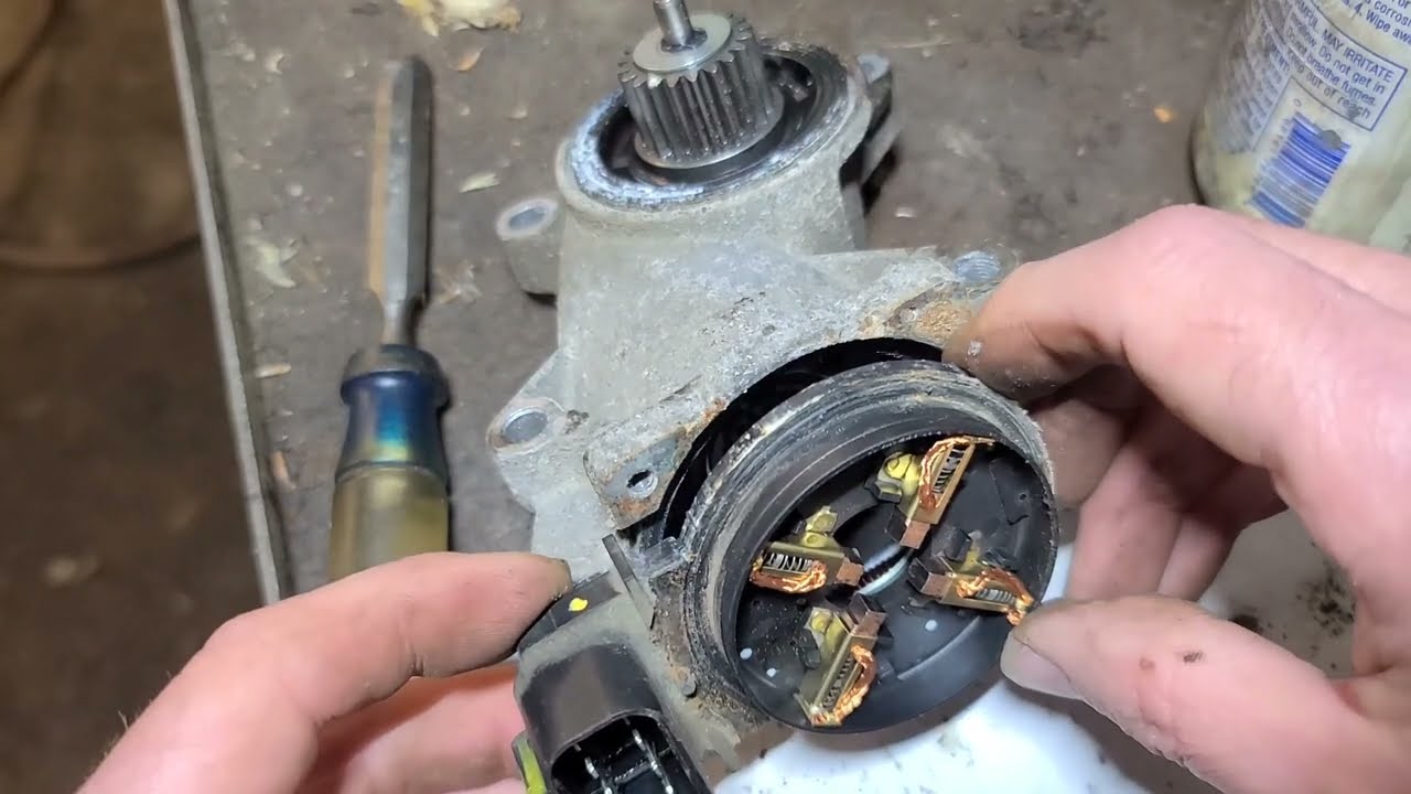 2014 GM 1500 4x4 Service 4WD Code C0306