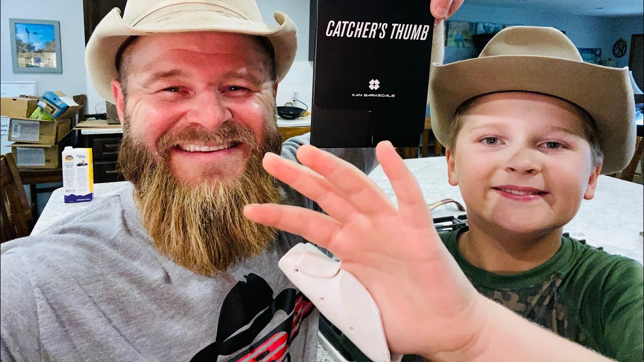 HOW TO MOLD THE CATCHER'S THUMB YOUTH
