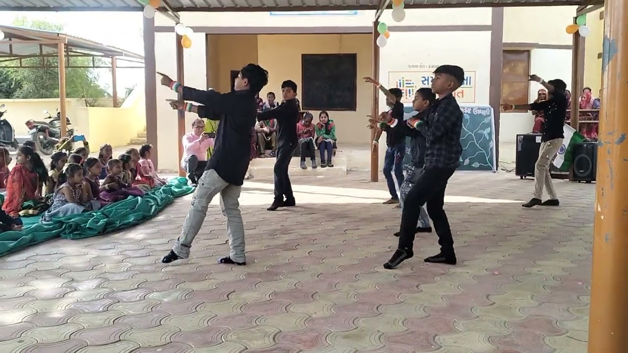 Suno Gour se duniya walo song by kokaliya child