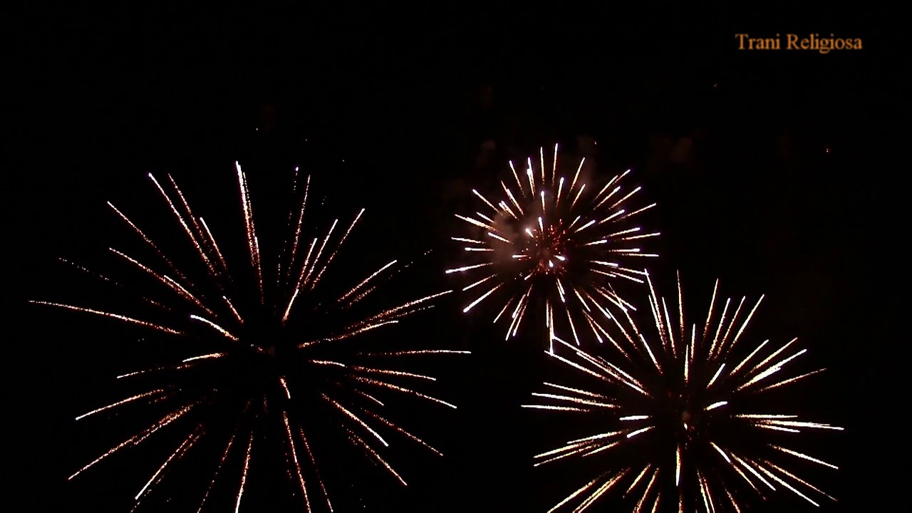 MOLFETTA - Spettacolo pirotecnico notturno ditta TECNOSHOW da Molfetta (BA)