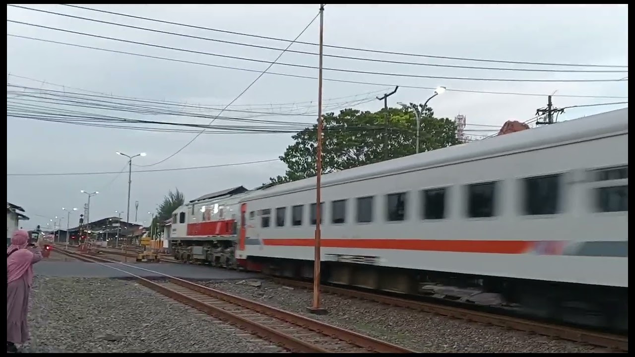 huntingkA KA Matarmaja arah stasiun pse dan KAMatarmaja arah stasiun ml&KA Argo Muria relasi SMTGMR