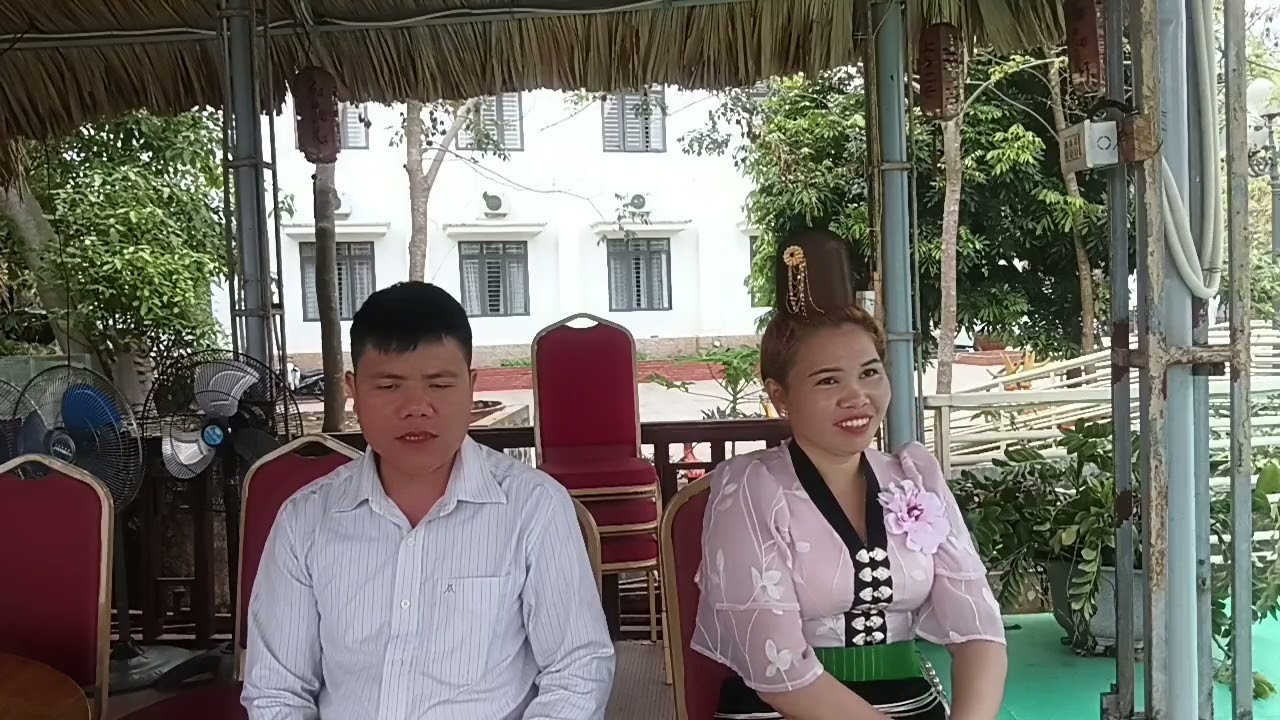 Ai Khiêm khắp xiết nong e hênh pi noong tỏn phăng nơ 