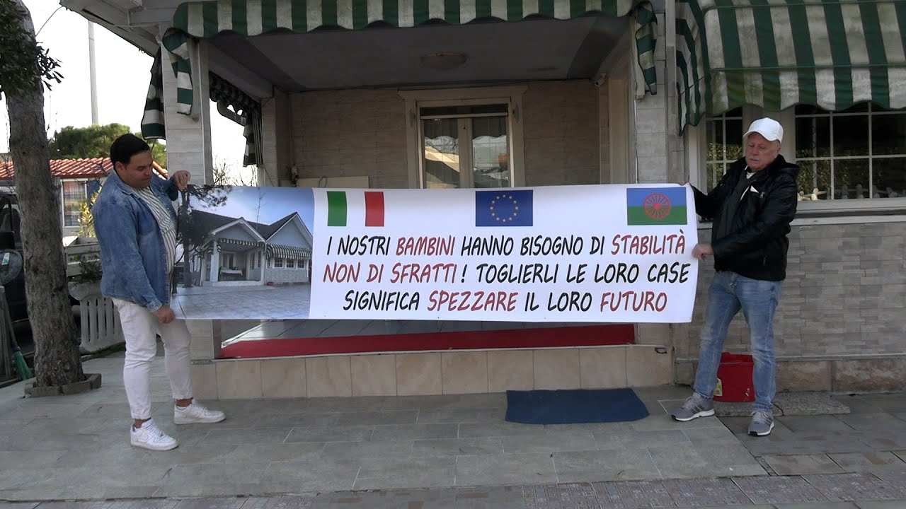 Chiesa rossa, famiglie rom: 