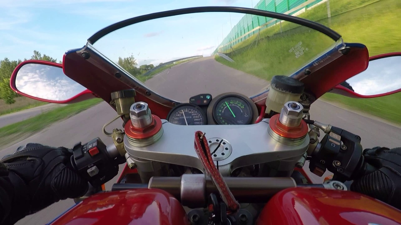 Riding my DUCATI 748s | closed road