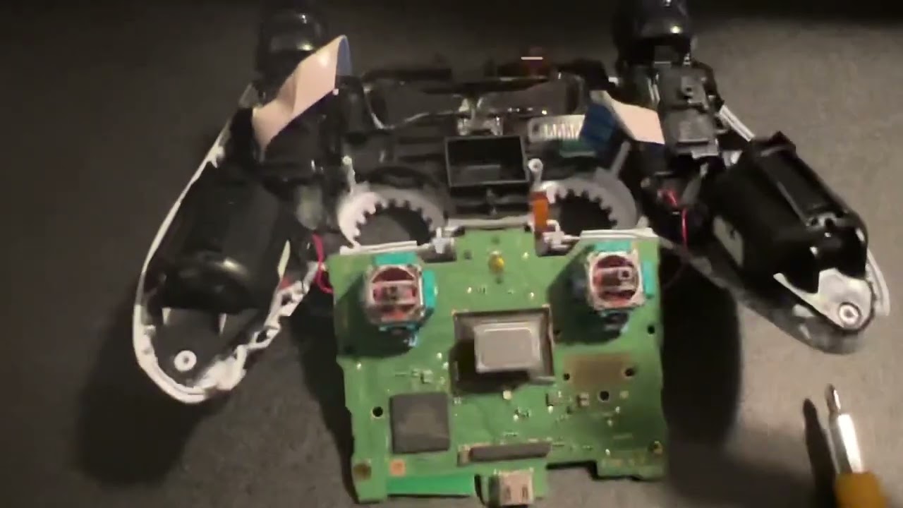 PS5 Controller analog sticky