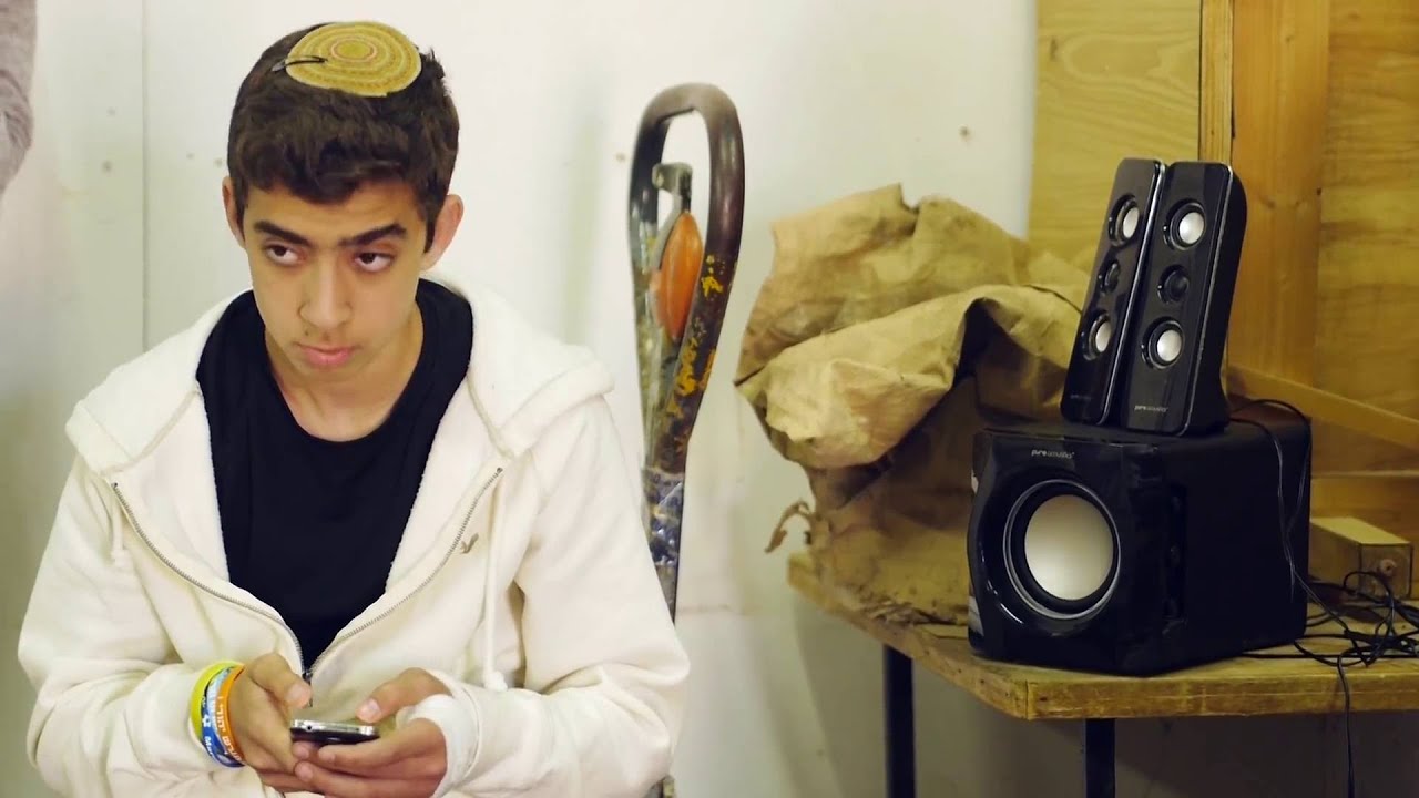 'אספים שולטים' סרט גמר אולפנת עפרה תשע