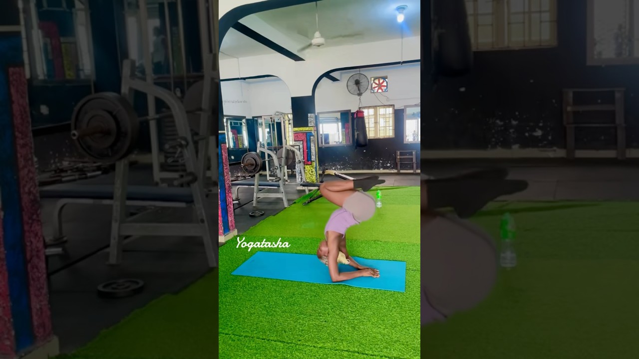 Elbow balance #stitchtricks #musicgenre #acrobatics #youtubeshorts