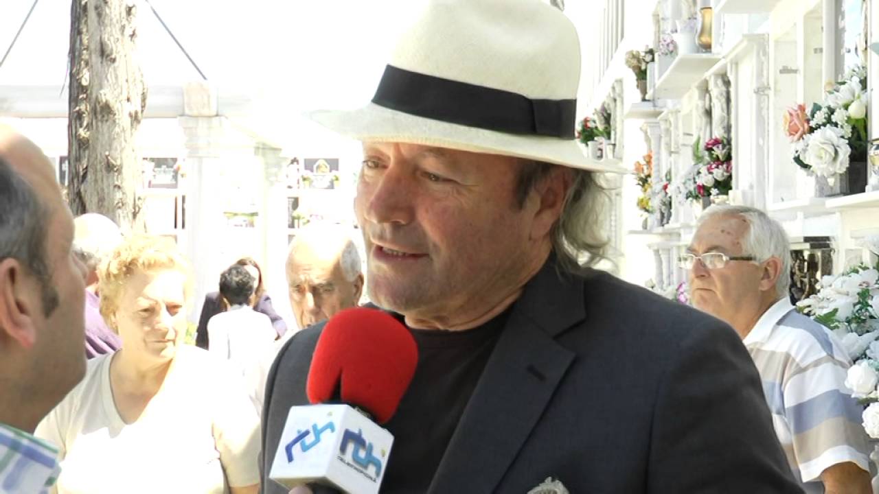 Entrevistas en la ofrenda floral a Rocío Jurado. 1 de Junio de 2016. Telechipiona.