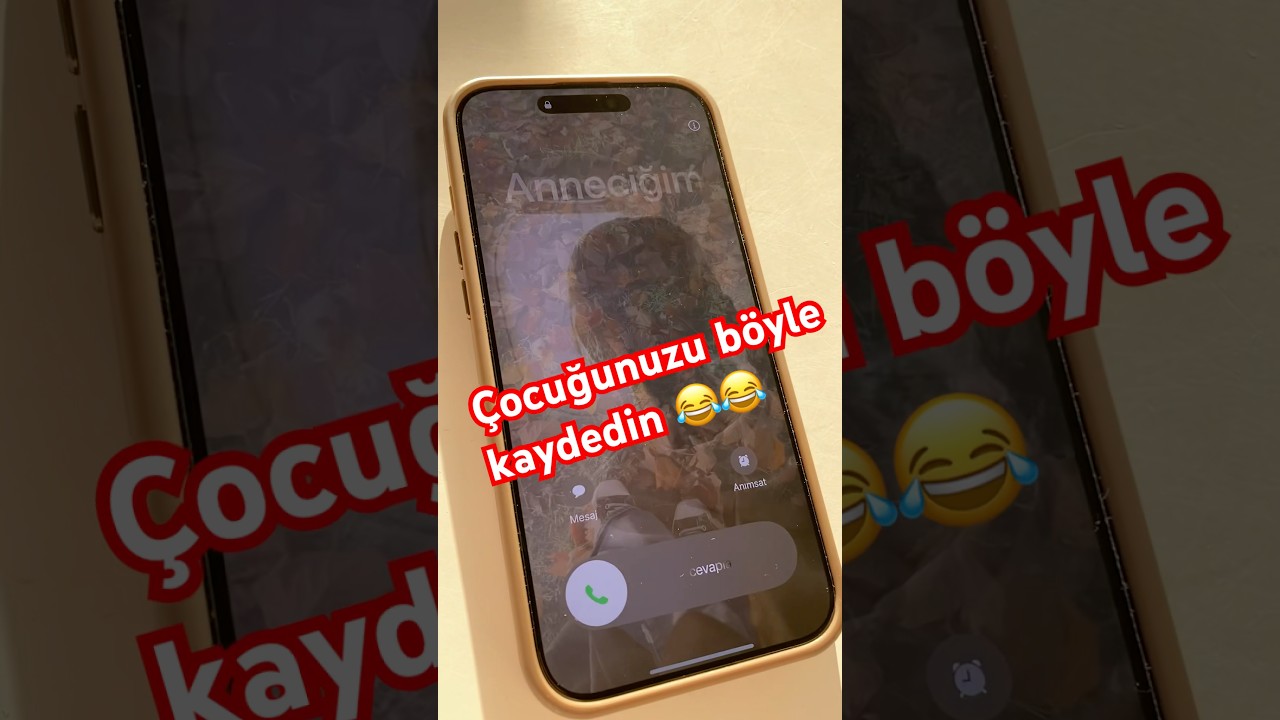 Anneler &ccedil;ocuğunuzu telefona b&ouml;yle kaydedin😂 #holidayswithyoutube #shorts #telefon #komik #şaka #fyp