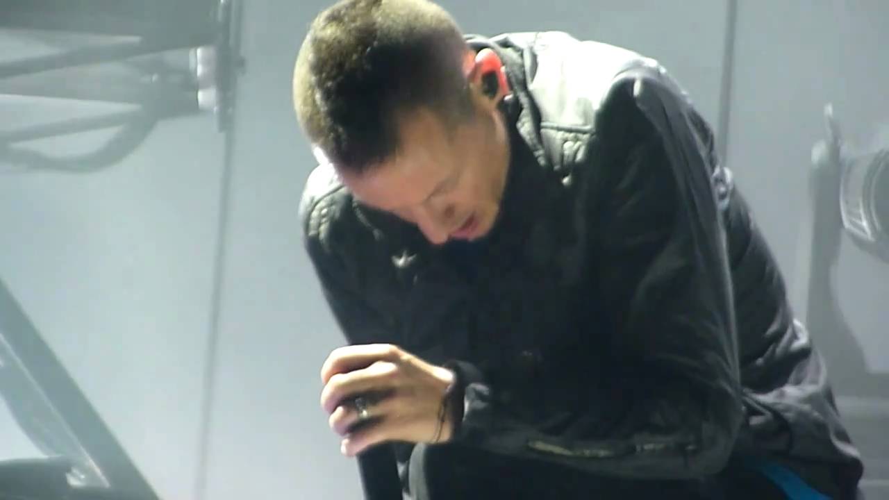 Linkin Park - The Catalyst - Paris Bercy Live 25 10 2010 HD