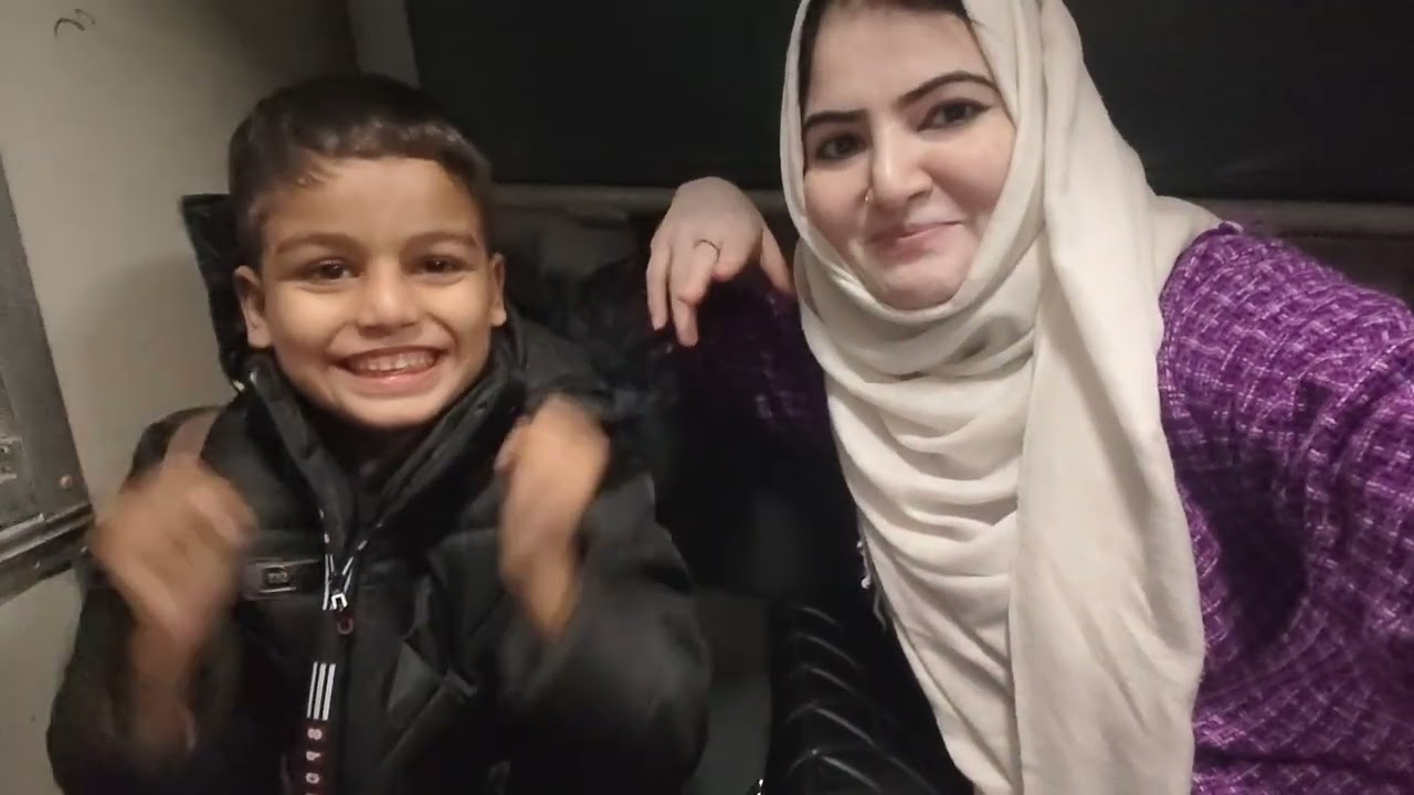 Karachi to Lahore Train Journey 🚆 | Pakistan Railways Travel Vlog