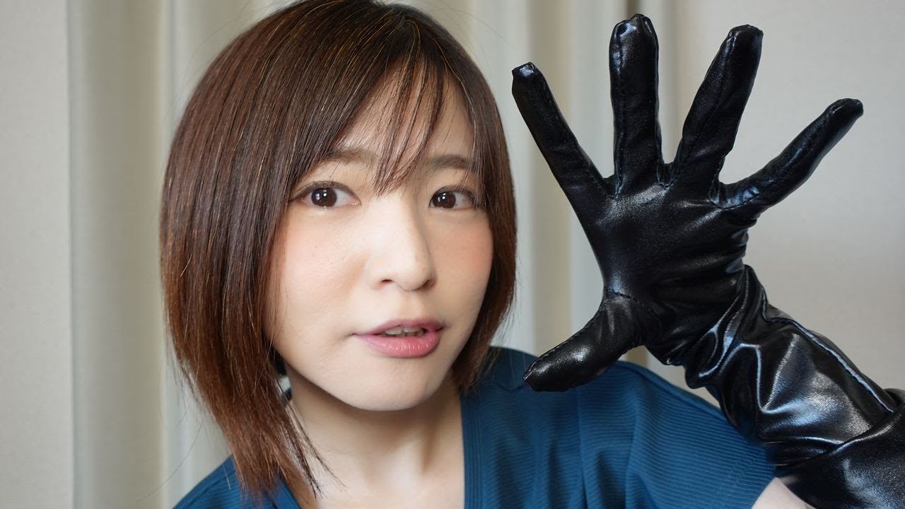 黒の革手袋でくすぐりこちょこちょ　Gloves　 Tickle　Black leather gloves tickle　