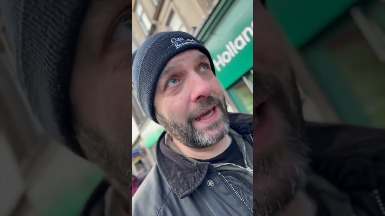 Пешеходная дорожка на улице Принсес-стрит. #Эдинбург #Шотландия #PrincessStreet