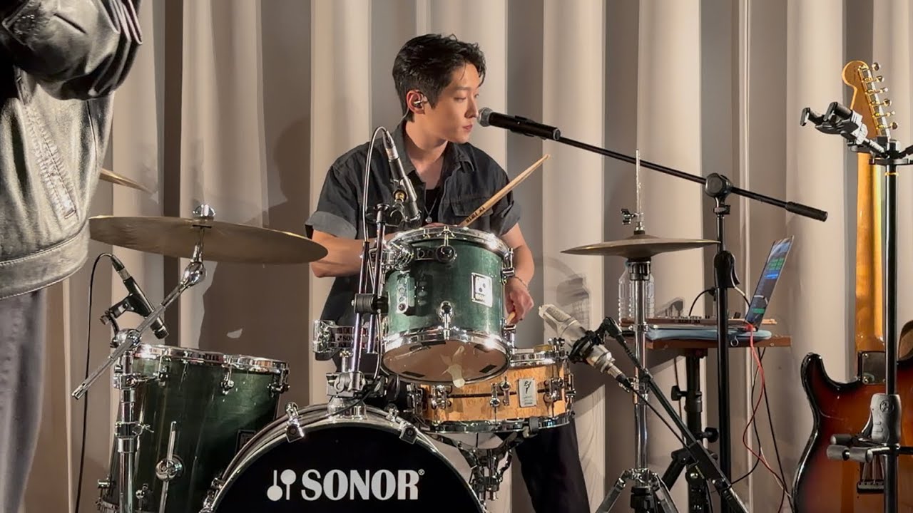251115 828 -  기억을 지우려 / 김민승 focus @벨로주 홍대 