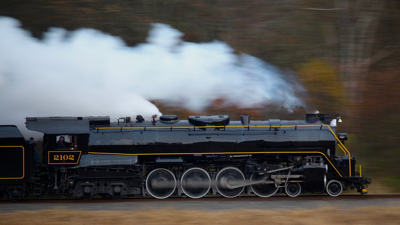Reading & Northern 2102: The Fall Foliage Flyer