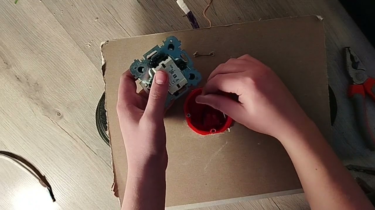 Poradnik jak zamontować łącznik dzwonkowy
