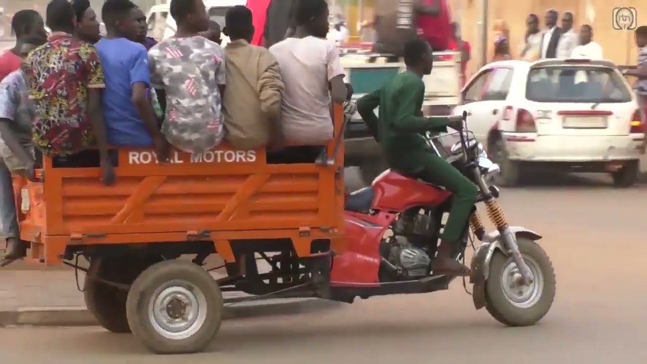 Niamey La vie des citoyens et créée une concurrence déloyale entre les taxis et ces motos tricycles.