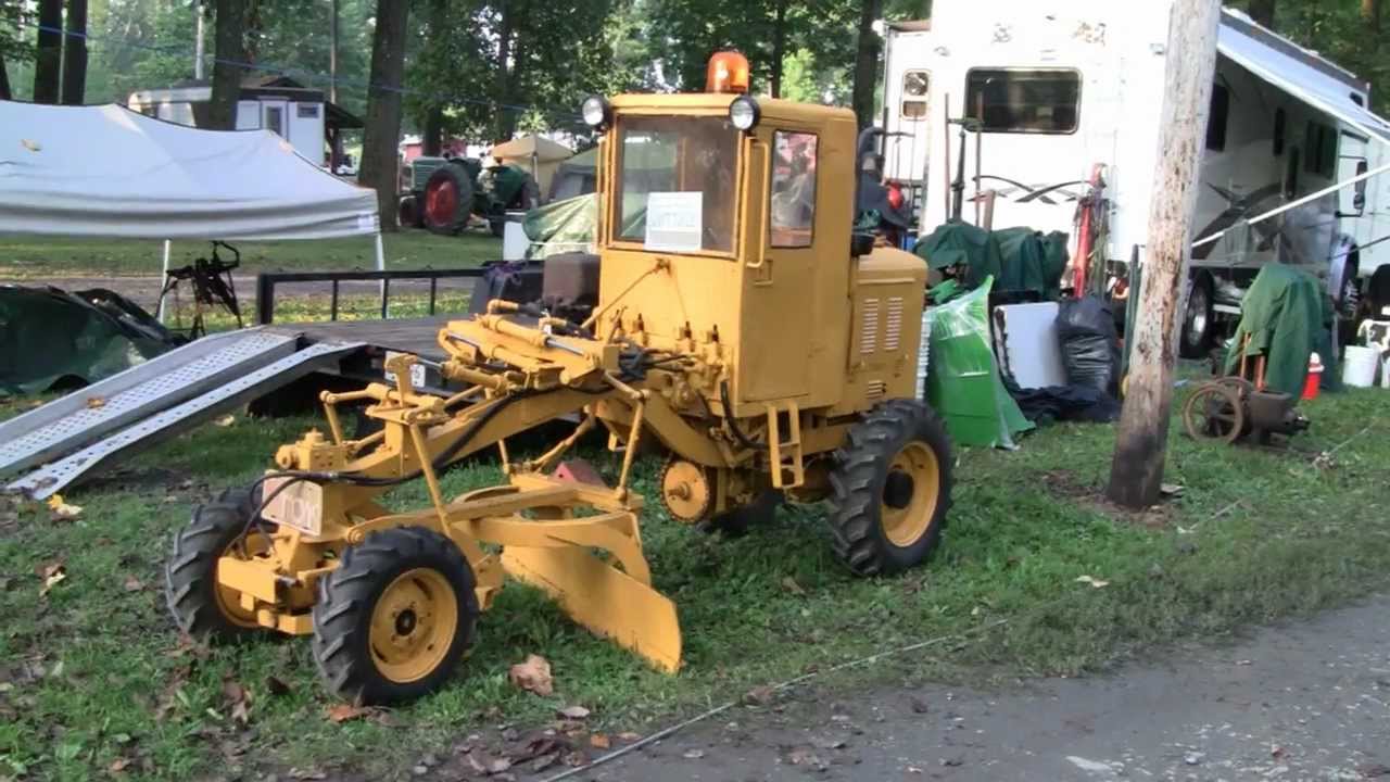 EXTREMELY RARE MINI ROAD GRADER