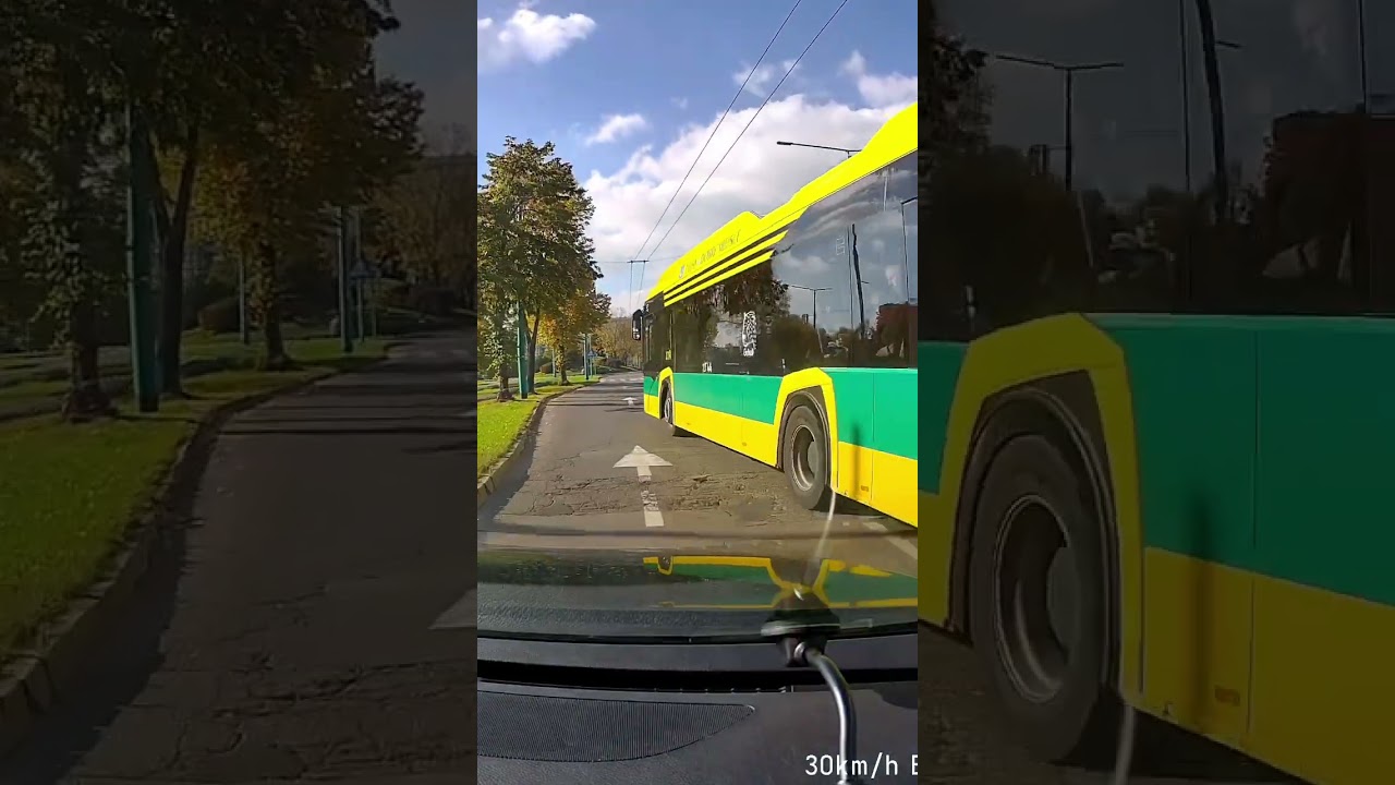 Wymuszenie pierwszeństwa przez trolejbus C Tychy