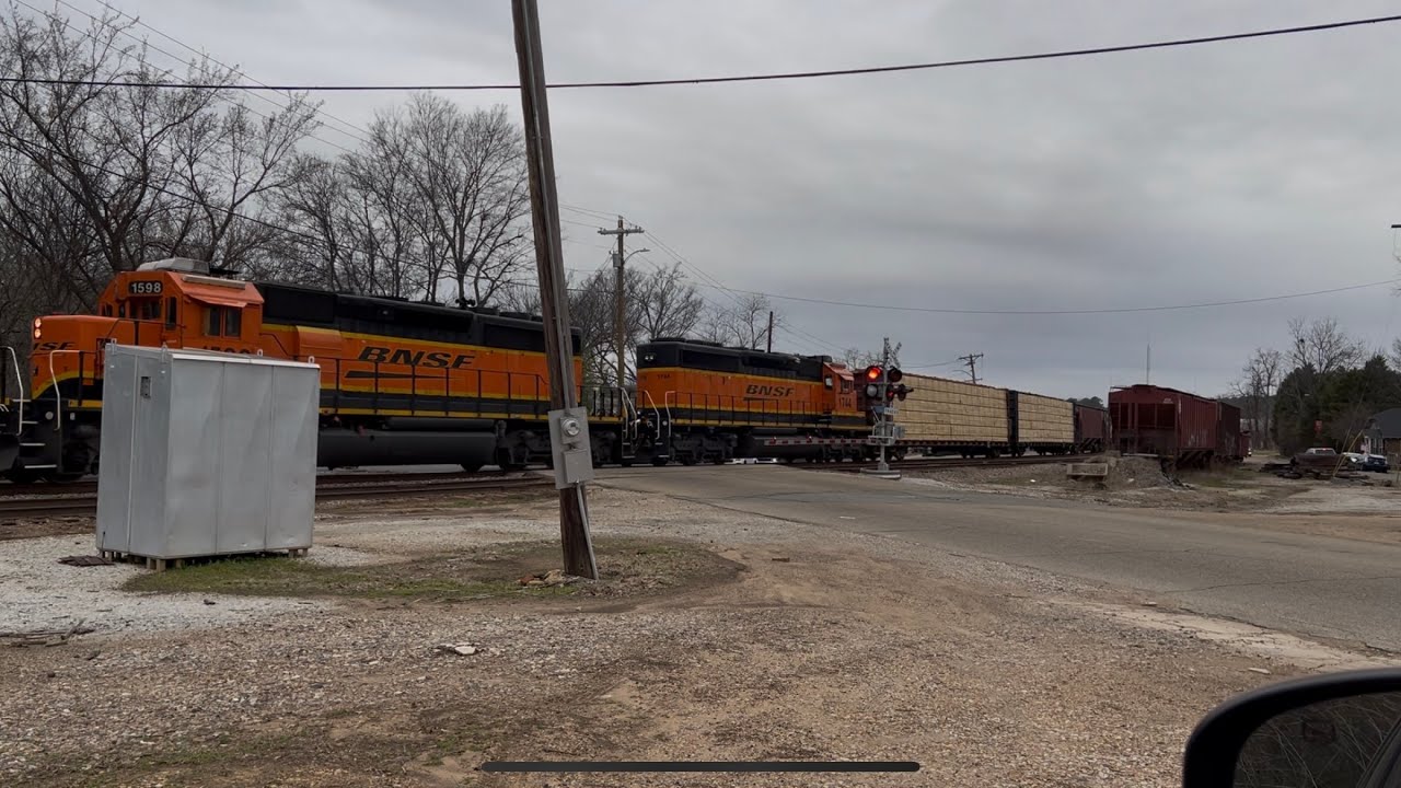 571 Local Mixed Freight Train 1598 #bnsftrains 
