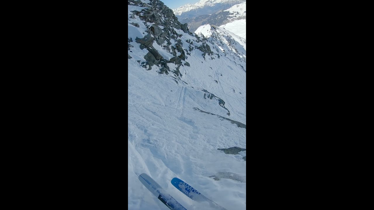 Going over 130km/h, this was Mickael Bimboes' incredible run at the 2019 Xtreme Verbier 🚀😳
