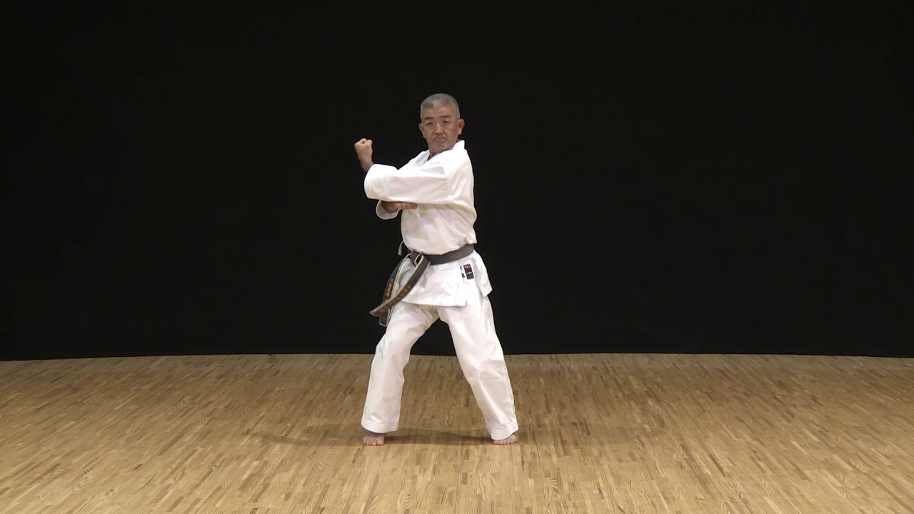 首里・泊手系 ナイハンチ三段 1A