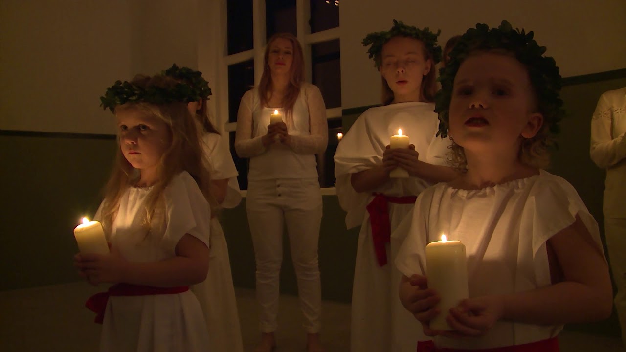 Kvinnur úr Suð og gentur - Lucia
