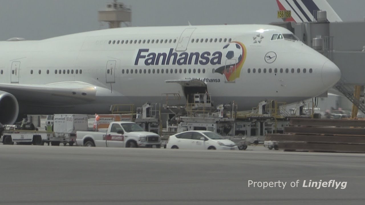 Fanhansa Boeing 747-830 D-ABYI@LAX