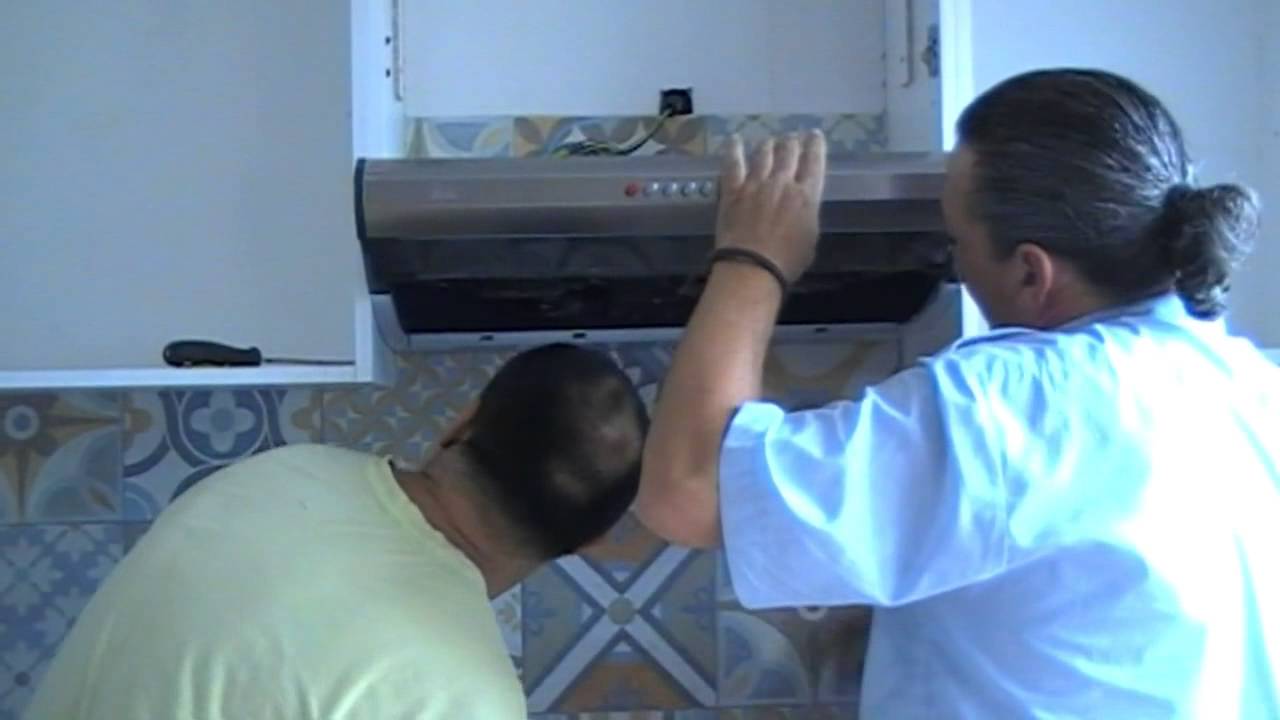 Poner una campana extractora en la cocina.