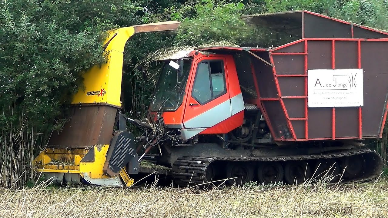Groenbeheer met PistenBully icm Omarv Venezia klepelmaaier