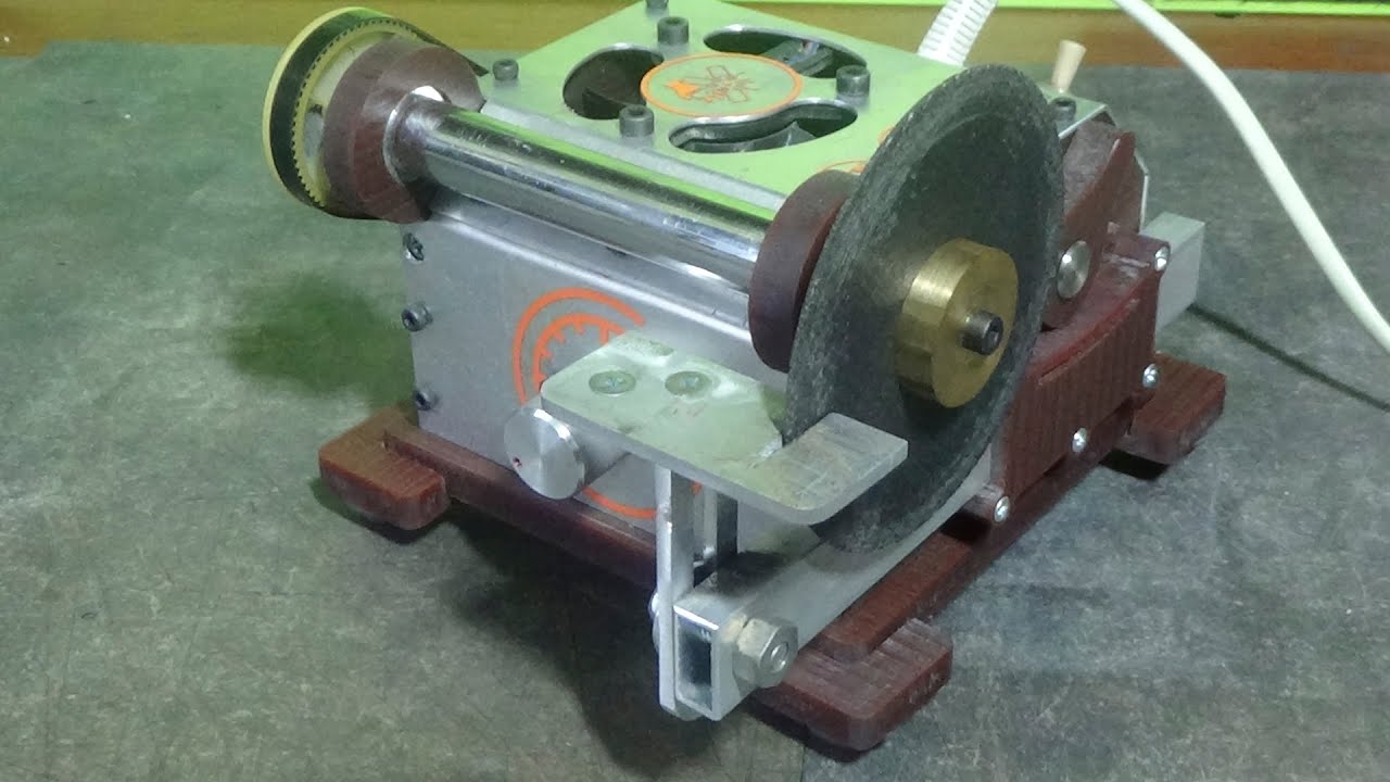 Making cutting machine made of a blender and a switch !