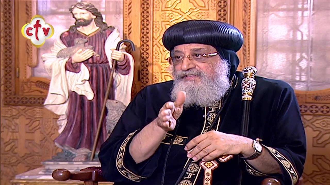 أَنَّ الرَّجُلَ هُوَ رَأْسُ الْمَرْأَةِ 