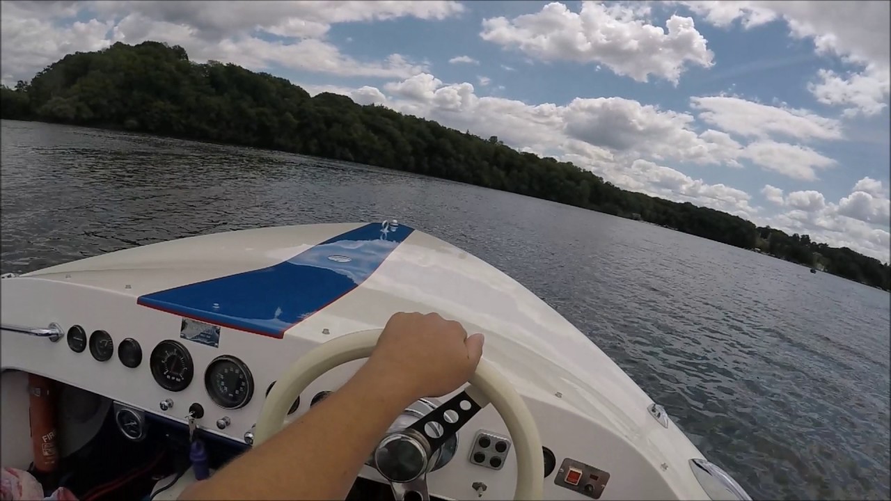Donzi X18 hitting over 75 MPH