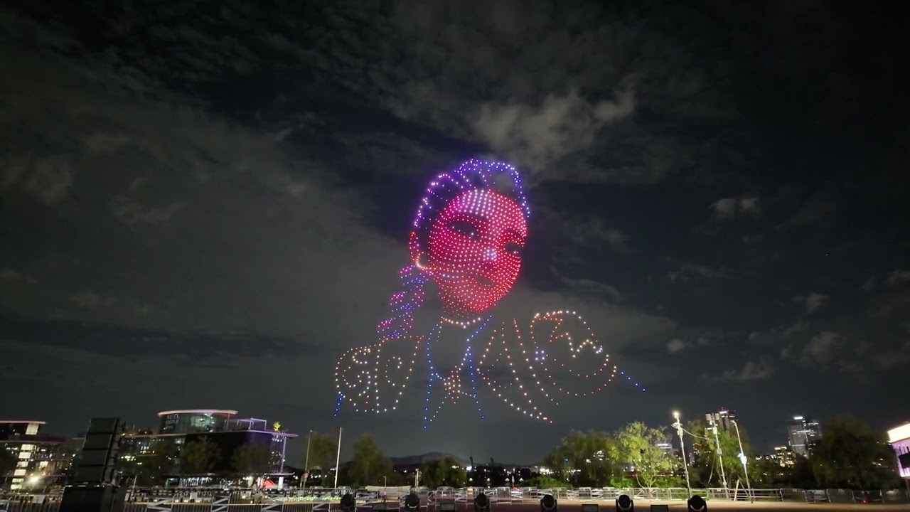 KPop Demon Hunters live drone light show at Han River, Seoul, Korea. 서울 한강에서 열리는 케이팝 데몬 헌터스 드론 라이트 쇼