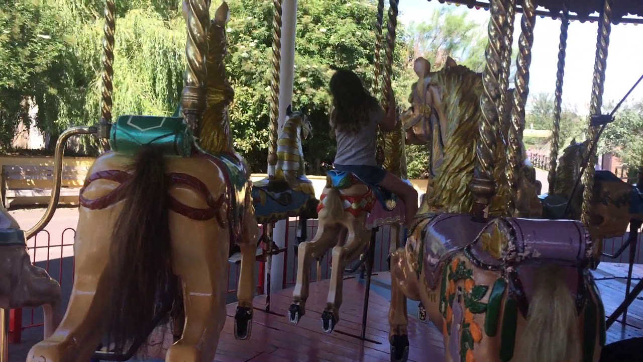 Crealy Carousel