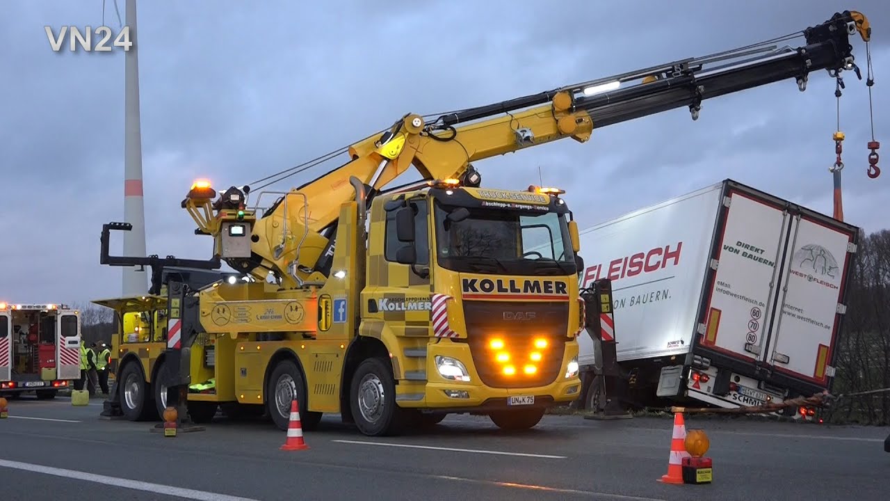 11.02.2020 - VN24 - Sturm 'Sabine' drückt Sattelzug auf B475 in Graben - 